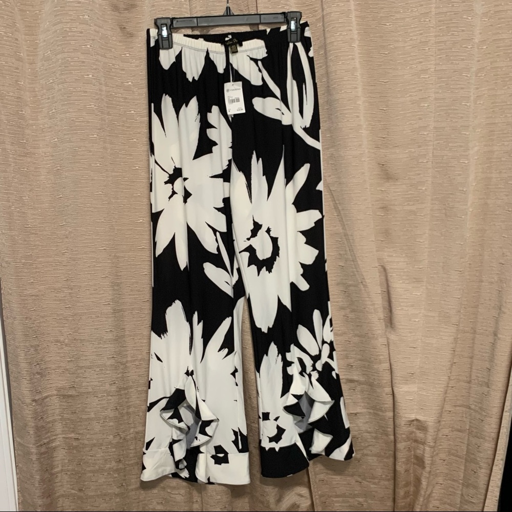 Melissa Paige ruffle pants NWT